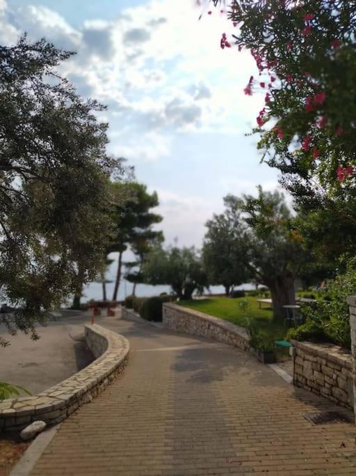 Karantou Villa Tirósz Kültér fotó